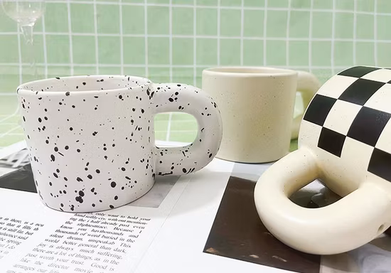 Tazza in ceramica con schizzi di inchiostro, punto ondulato, tazza da caffè e latte