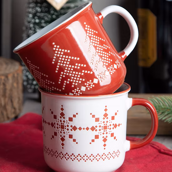 Calda tazza natalizia in ceramica stoneware