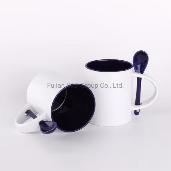 Tazza da caffè personalizzata a colori interni di alta qualità da 11 once con tazza in ceramica a sublimazione con manico a cucchiaio rivestito